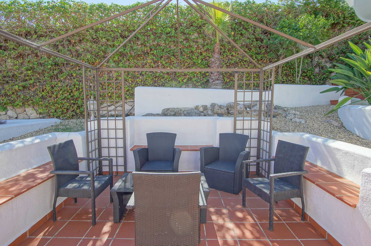 5 Bed Townhouse for sale in Pego Costa Blanca, Alicante, Spain