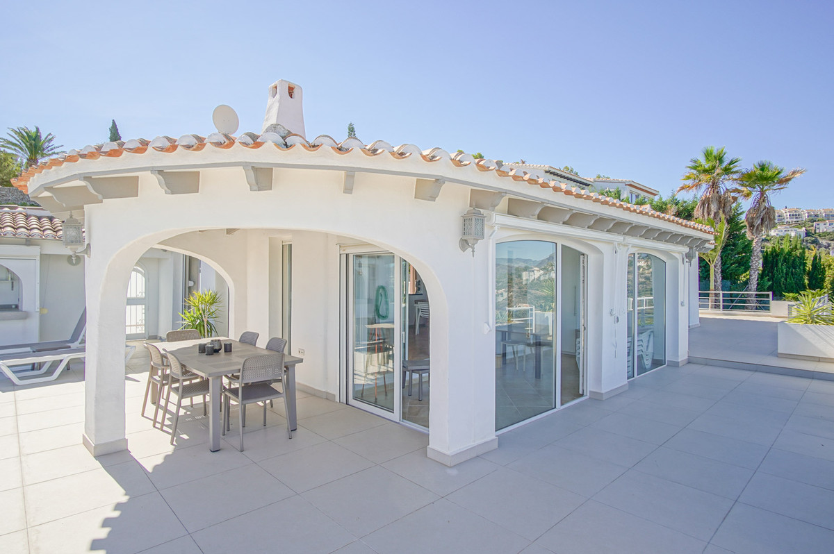 5 Bed Townhouse for sale in Pego Costa Blanca, Alicante, Spain