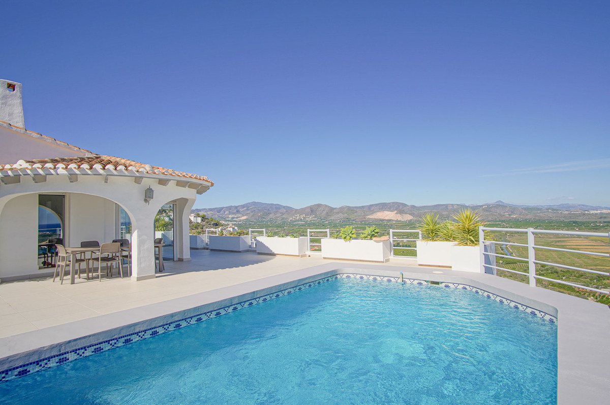 5 Bed Townhouse for sale in Pego Costa Blanca, Alicante, Spain
