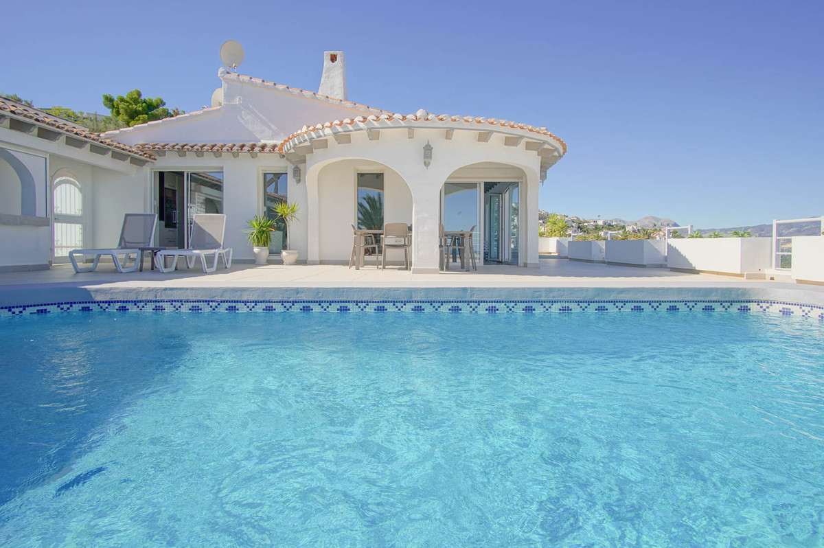 5 Bed Townhouse for sale in Pego Costa Blanca, Alicante, Spain