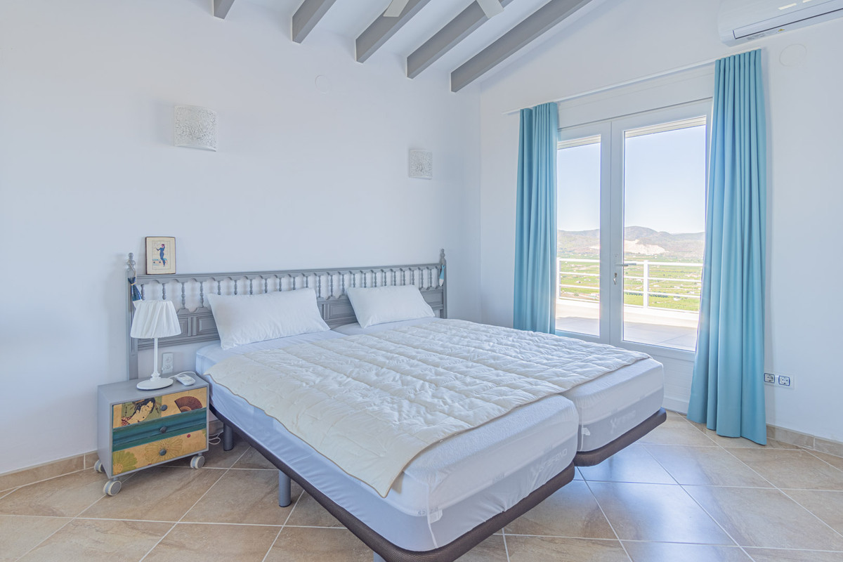 5 Bed Townhouse for sale in Pego Costa Blanca, Alicante, Spain