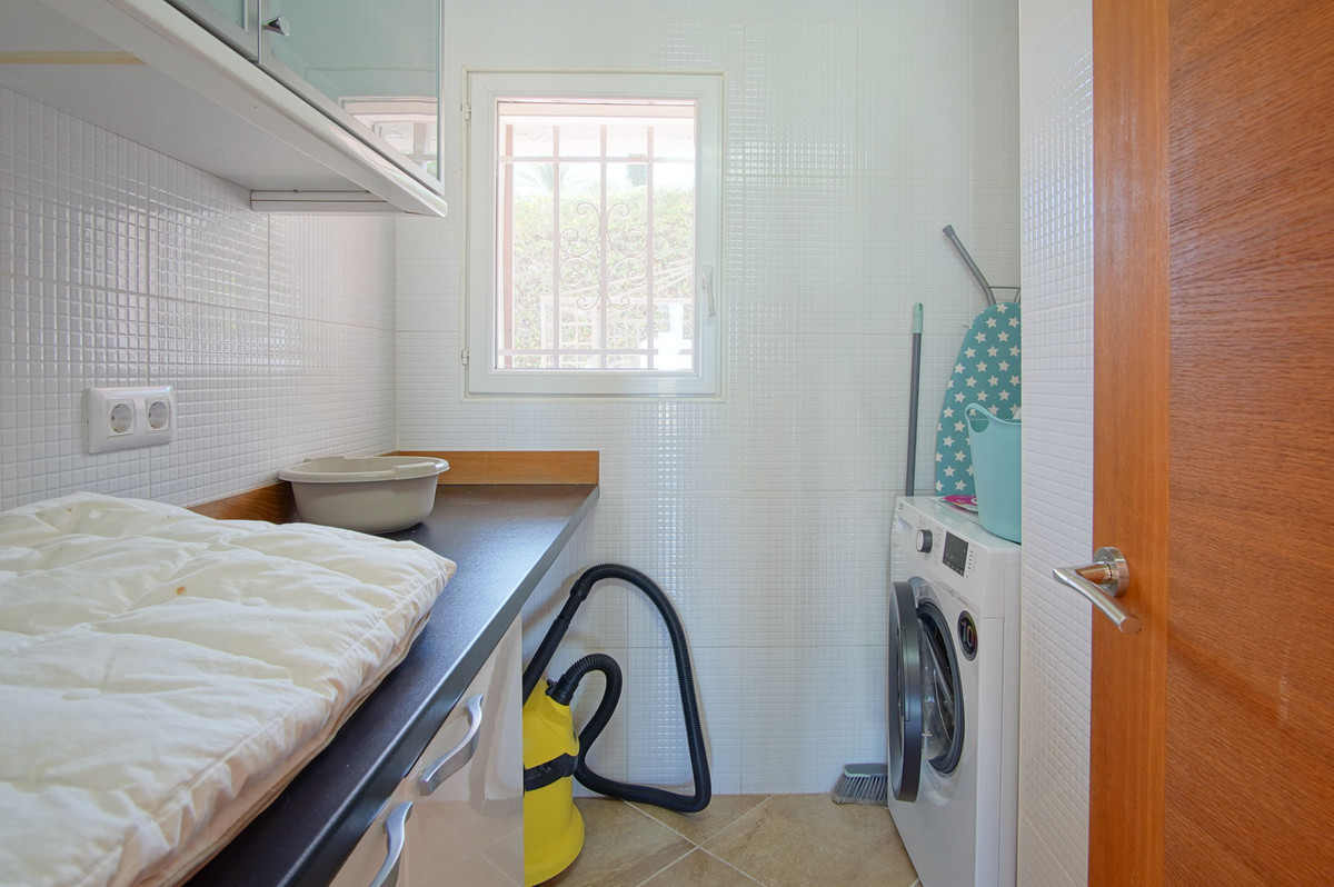 5 Bed Townhouse for sale in Pego Costa Blanca, Alicante, Spain