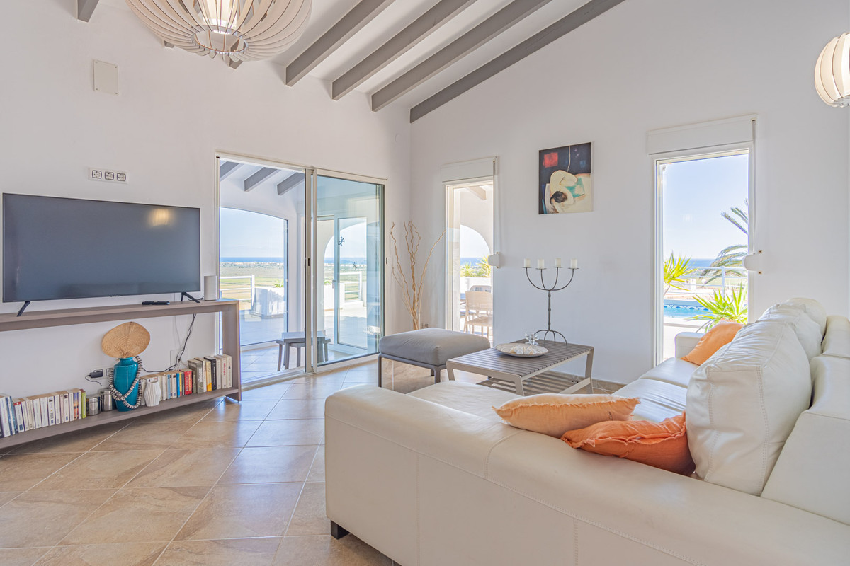 5 Bed Townhouse for sale in Pego Costa Blanca, Alicante, Spain