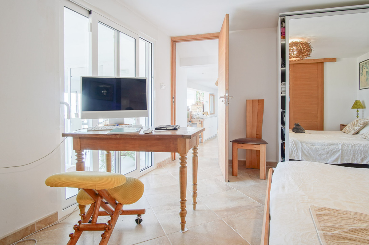 5 Bed Townhouse for sale in Pego Costa Blanca, Alicante, Spain