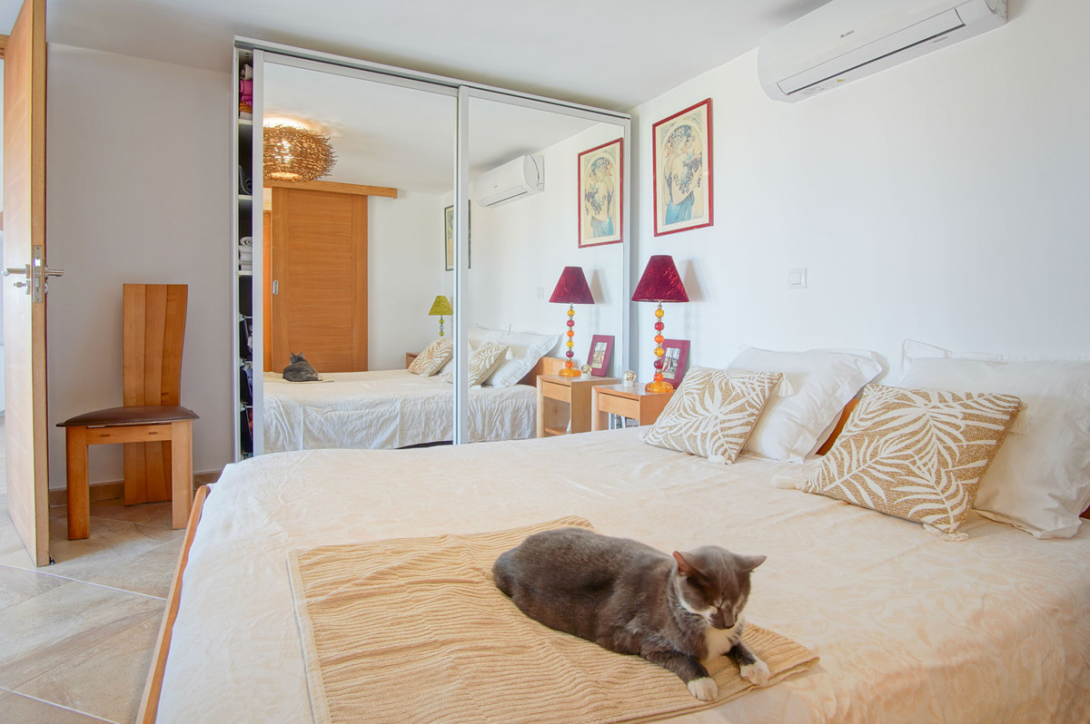 5 Bed Townhouse for sale in Pego Costa Blanca, Alicante, Spain