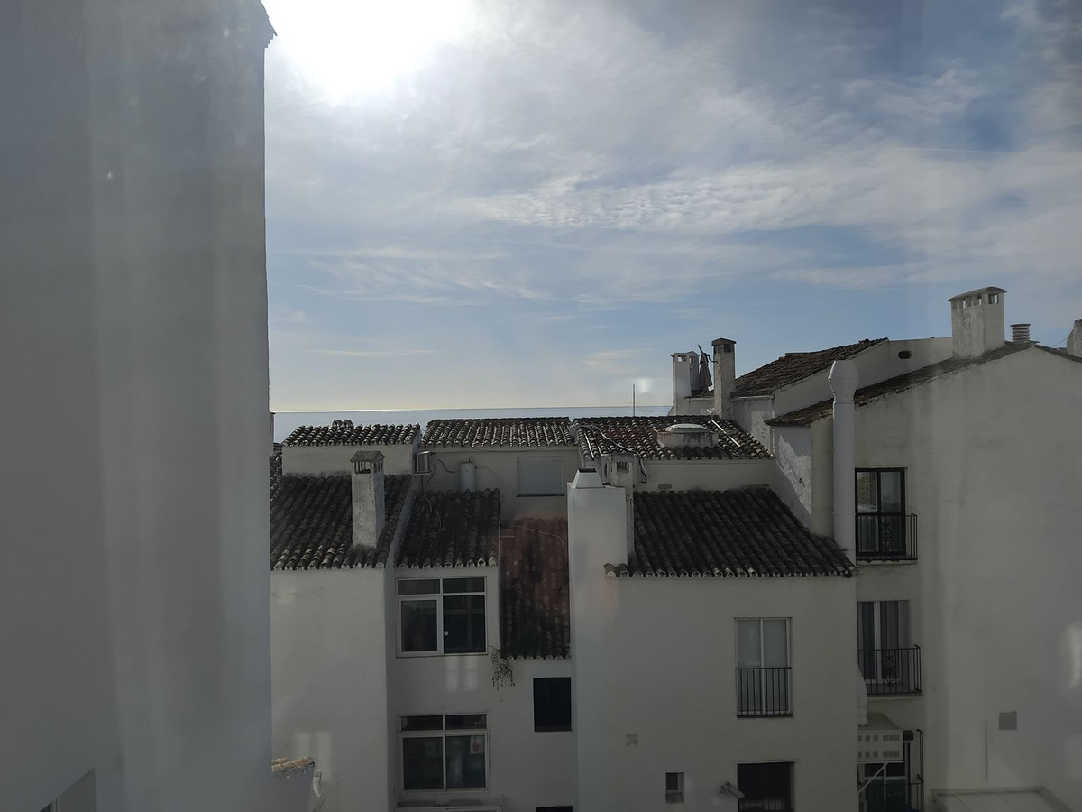 2 Bed Apartment for sale in Puerto Banús Costa Del Sol, Málaga, Spain