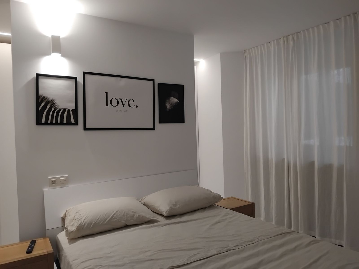 2 Bed Apartment for sale in Puerto Banús Costa Del Sol, Málaga, Spain
