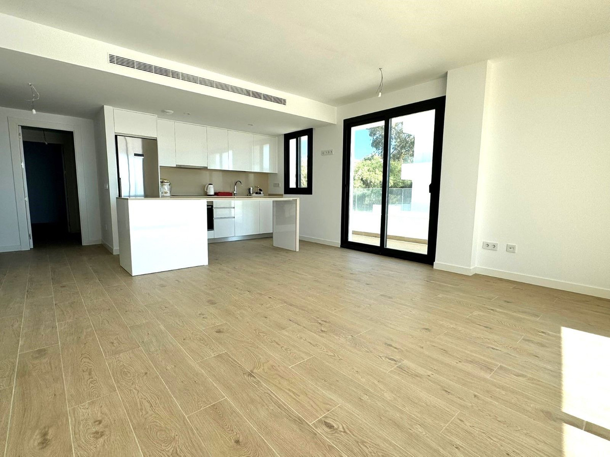 2 Bed Apartment for sale in Estepona Costa Del Sol, Málaga, Spain