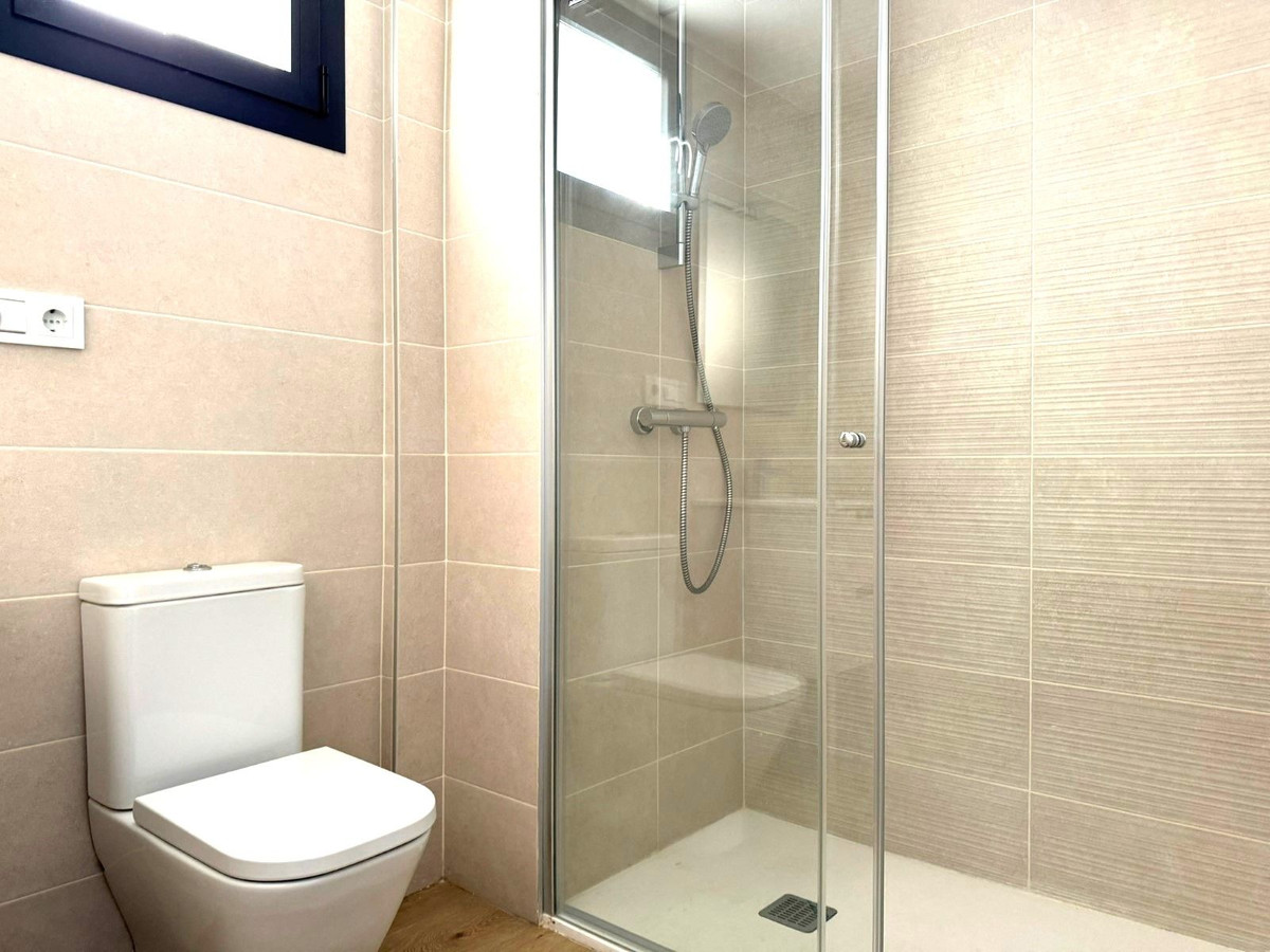 2 Bed Apartment for sale in Estepona Costa Del Sol, Málaga, Spain
