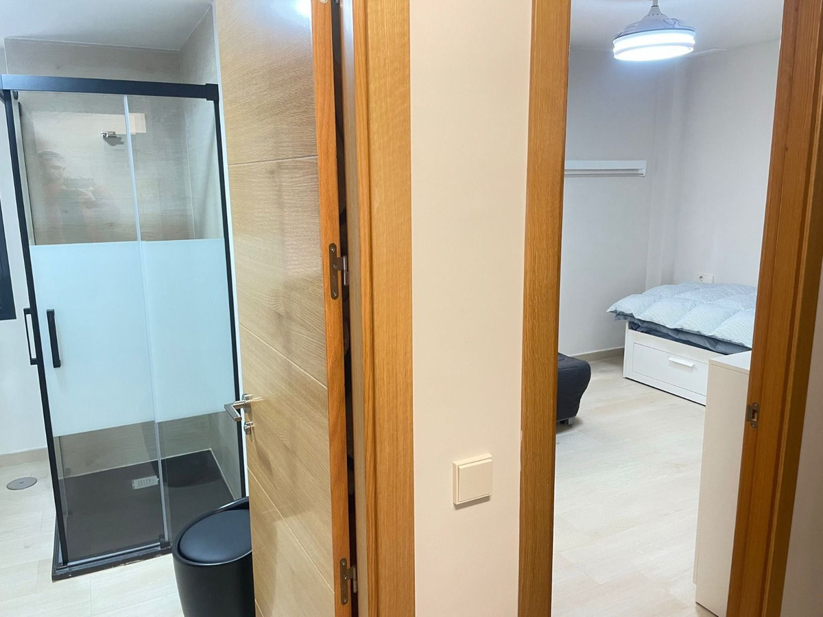 Se vende Apartamento Planta Media de 3 dormitorios en Costa Del Sol, Málaga, España