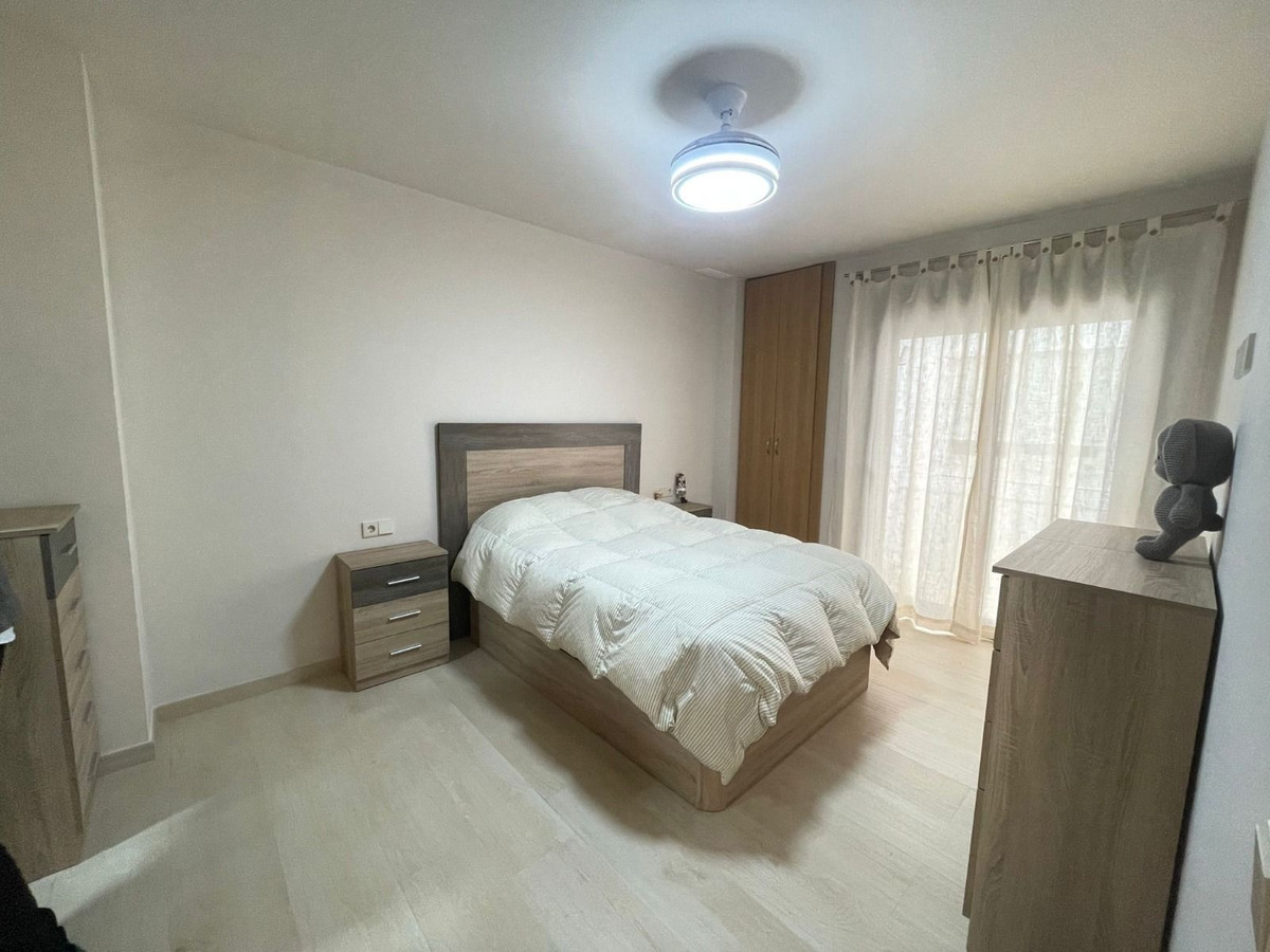 Se vende Apartamento Planta Media de 3 dormitorios en Costa Del Sol, Málaga, España