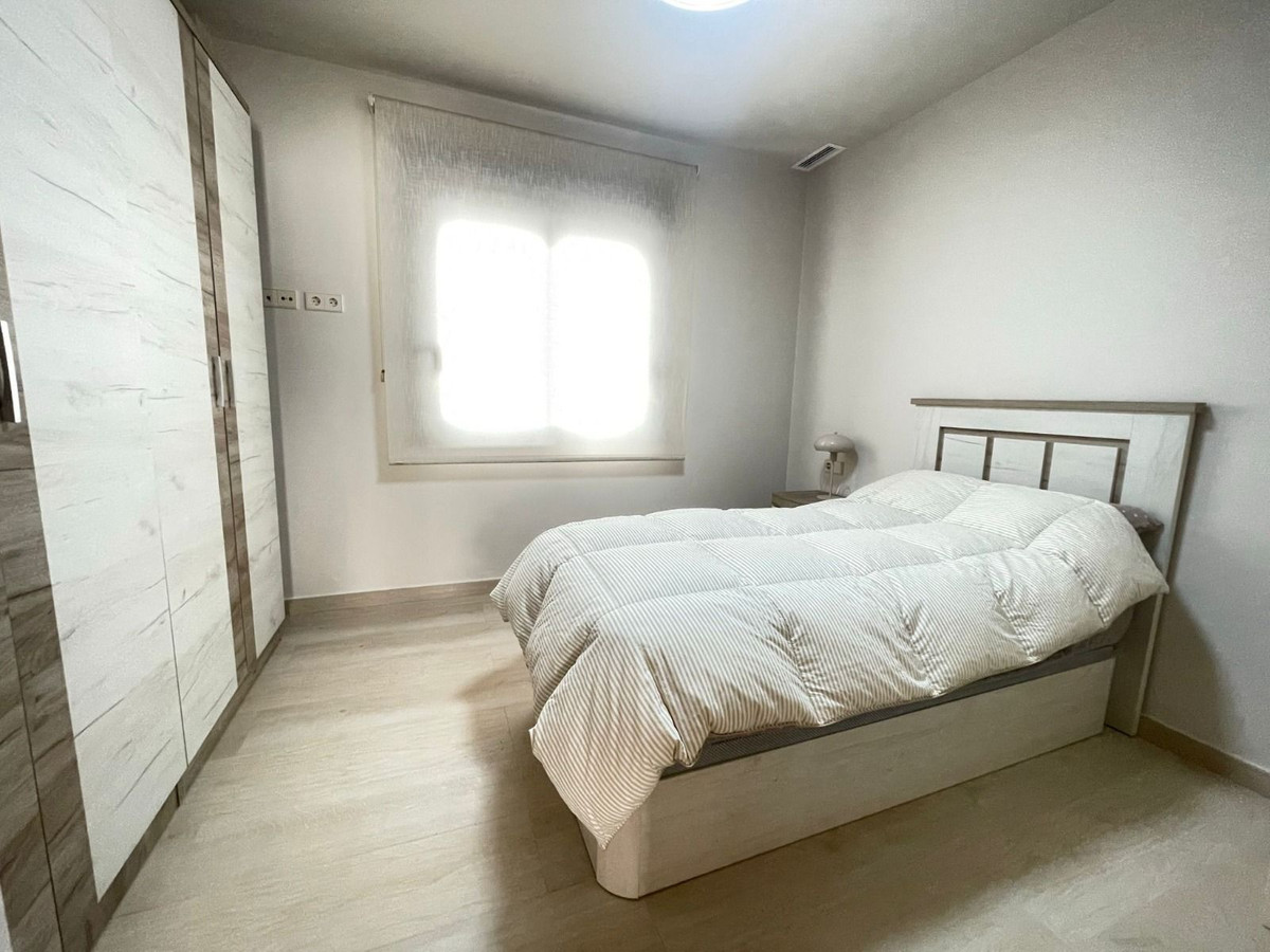 Se vende Apartamento Planta Media de 3 dormitorios en Costa Del Sol, Málaga, España