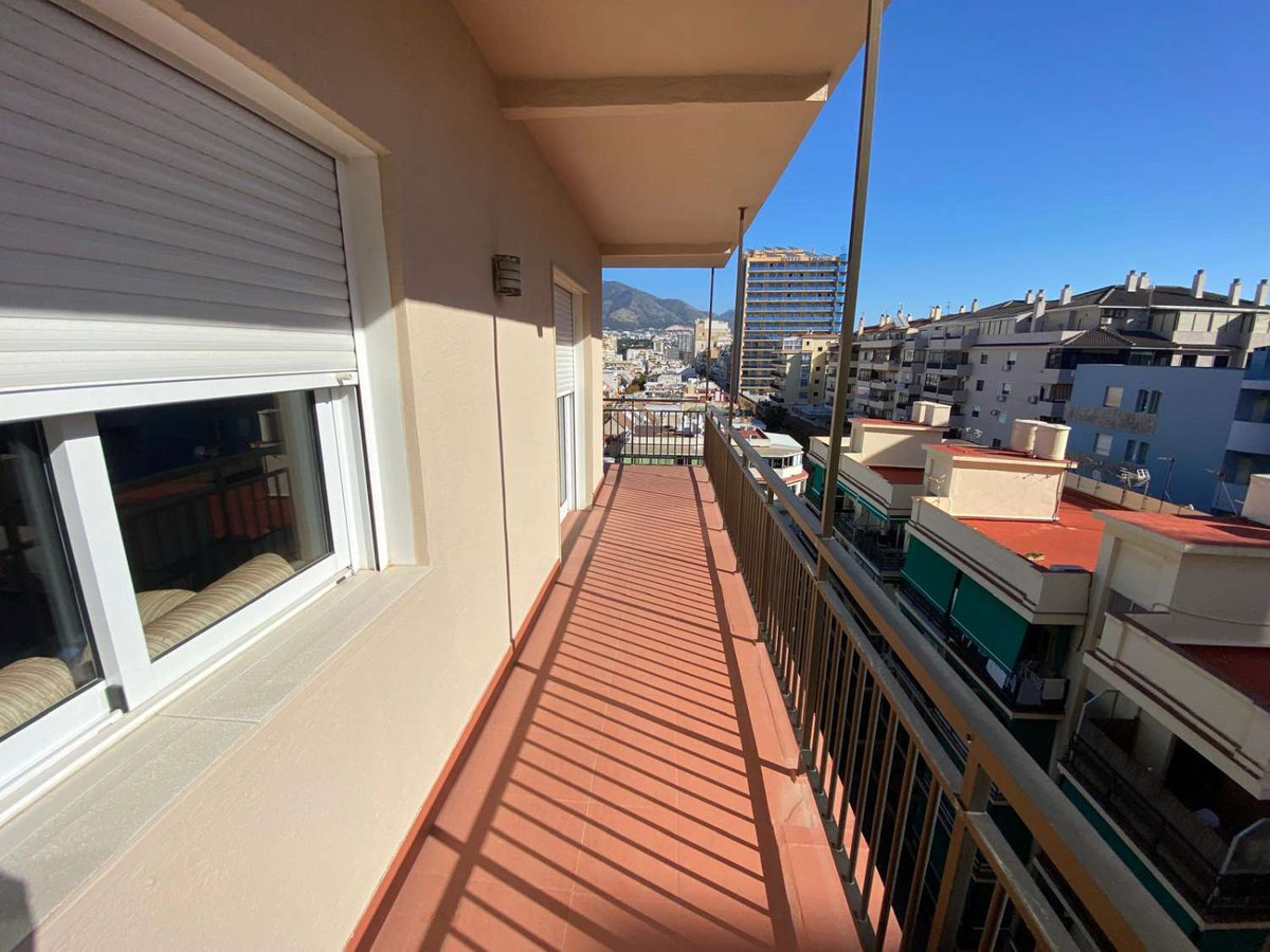 4 Bed Apartment for sale in Fuengirola Costa Del Sol, Málaga, Spain