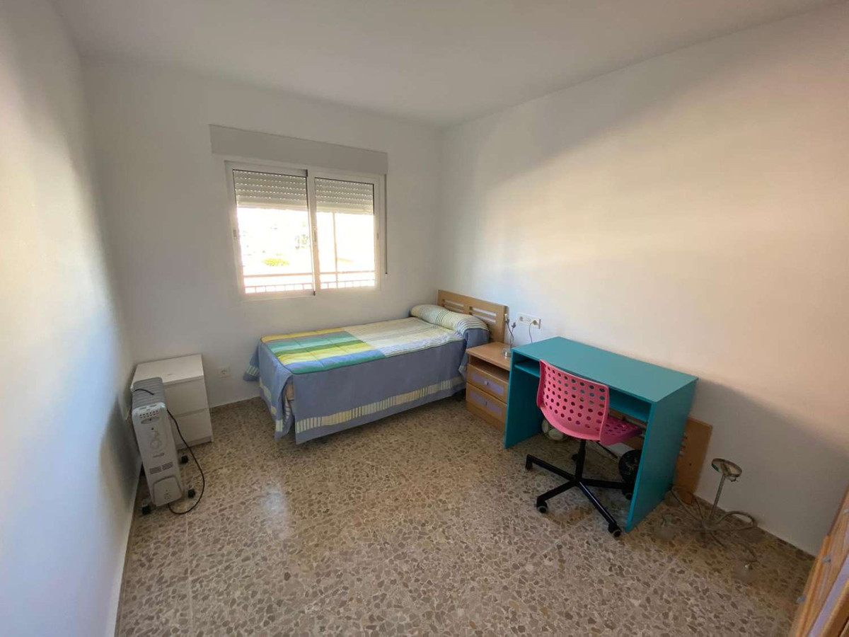 4 Bed Apartment for sale in Fuengirola Costa Del Sol, Málaga, Spain