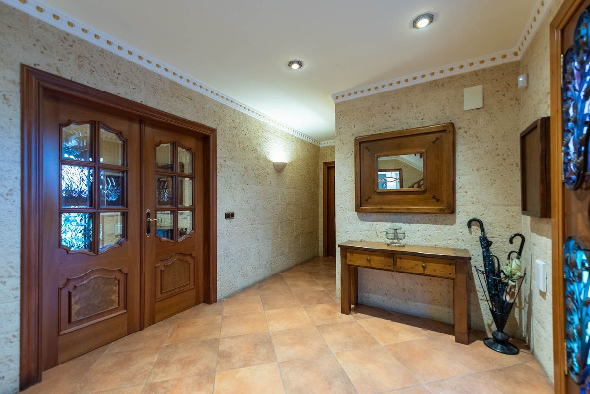 4 Bed Townhouse for sale in Calpe Costa Blanca, Alicante, Spain