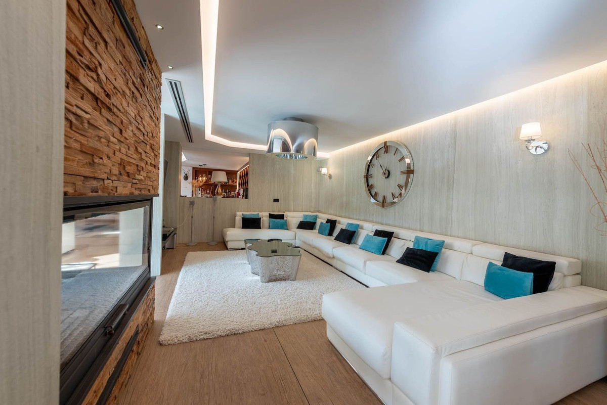 4 Bed Townhouse for sale in Calpe Costa Blanca, Alicante, Spain