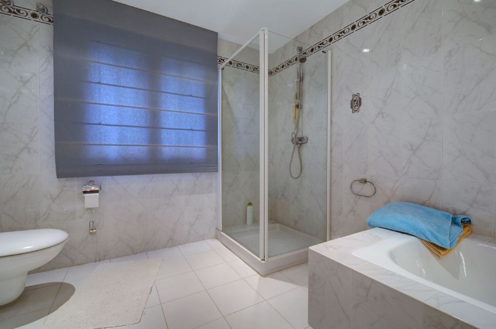 5 Bed Townhouse for sale in Costalita Costa Del Sol, Málaga, Spain
