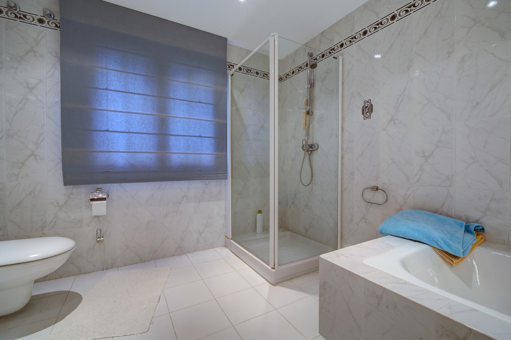 5 Bed Townhouse for sale in Costalita Costa Del Sol, Málaga, Spain