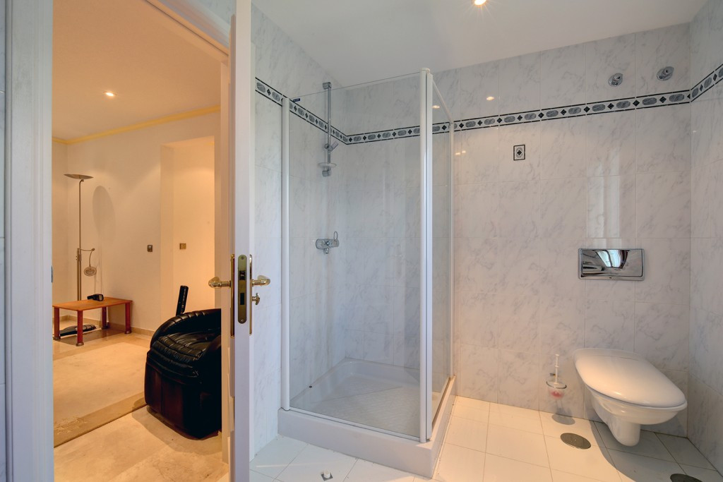 5 Bed Townhouse for sale in Costalita Costa Del Sol, Málaga, Spain