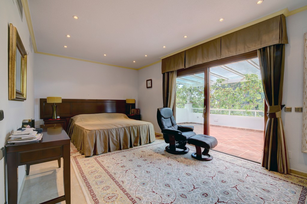 5 Bed Townhouse for sale in Costalita Costa Del Sol, Málaga, Spain