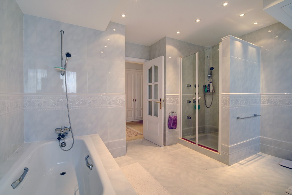 5 Bed Townhouse for sale in Costalita Costa Del Sol, Málaga, Spain