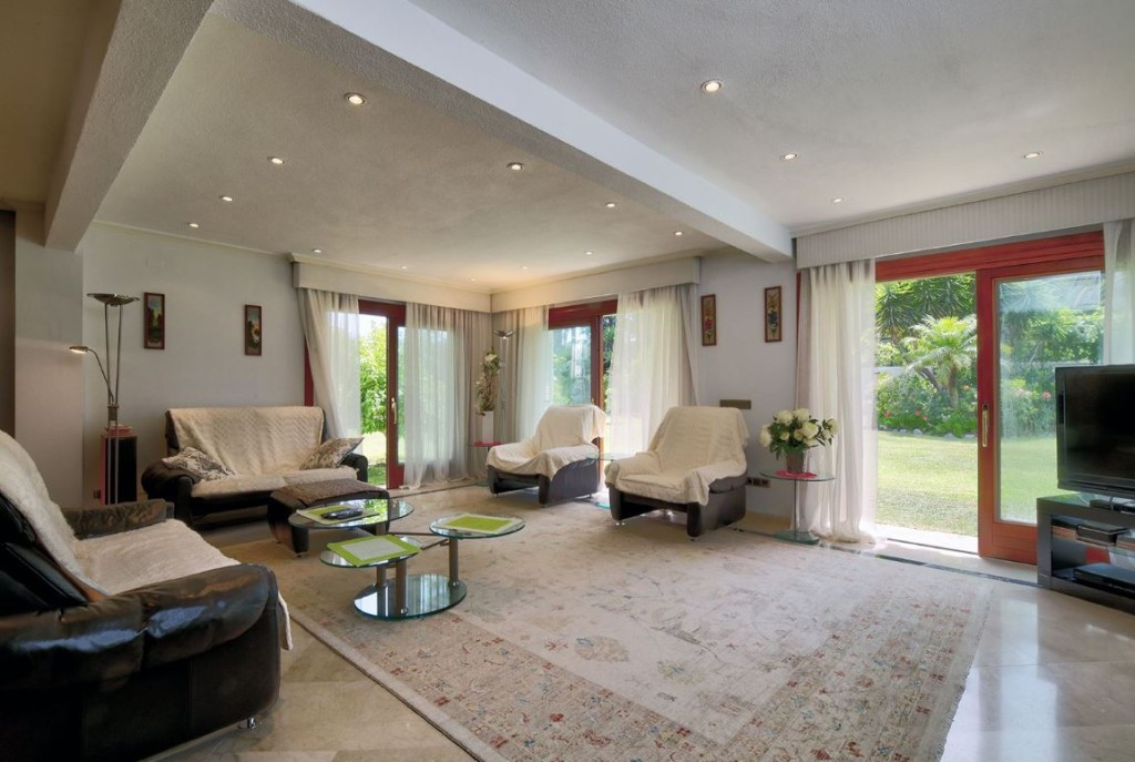 5 Bed Townhouse for sale in Costalita Costa Del Sol, Málaga, Spain