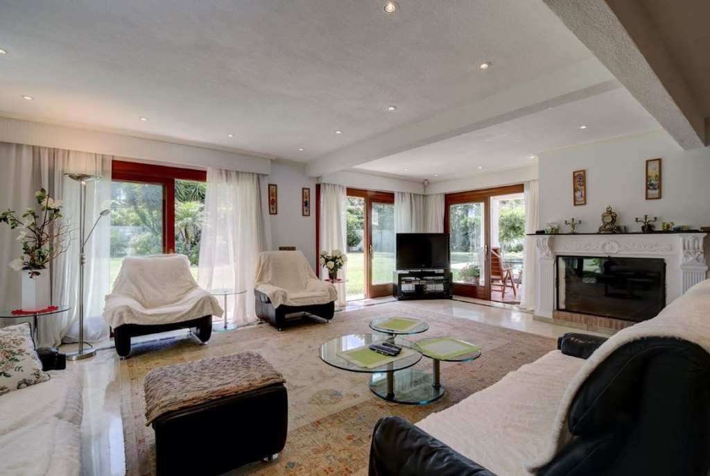 5 Bed Townhouse for sale in Costalita Costa Del Sol, Málaga, Spain