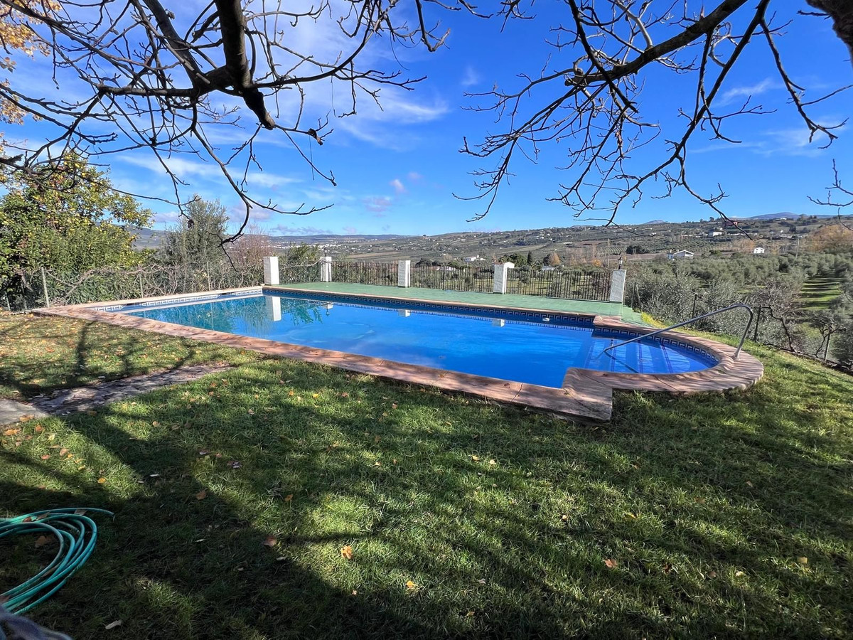 6 Bed Townhouse for sale in Ronda Costa Del Sol, Málaga, Spain