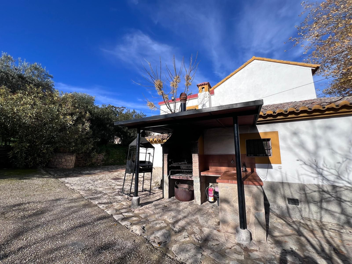 6 Bed Townhouse for sale in Ronda Costa Del Sol, Málaga, Spain