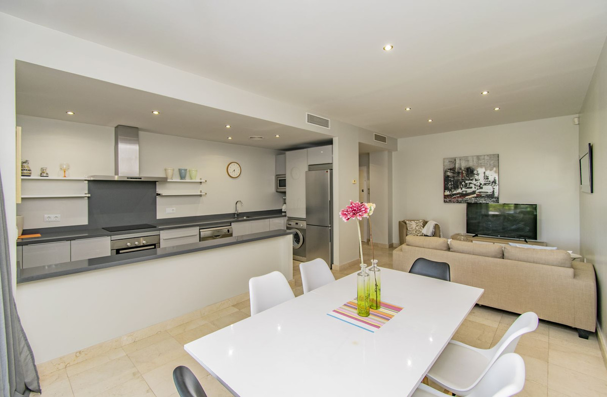 Se vende Apartamento Planta Baja de 2 dormitorios en Costa Del Sol, Málaga, España
