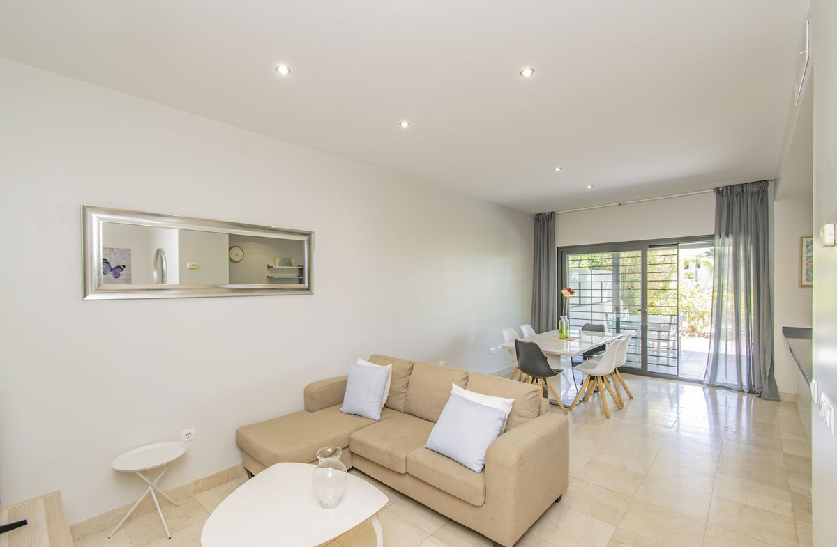 Se vende Apartamento Planta Baja de 2 dormitorios en Costa Del Sol, Málaga, España