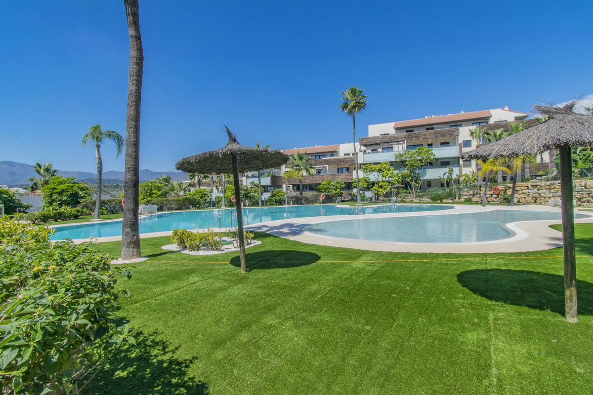 Se vende Apartamento Planta Baja de 2 dormitorios en Costa Del Sol, Málaga, España