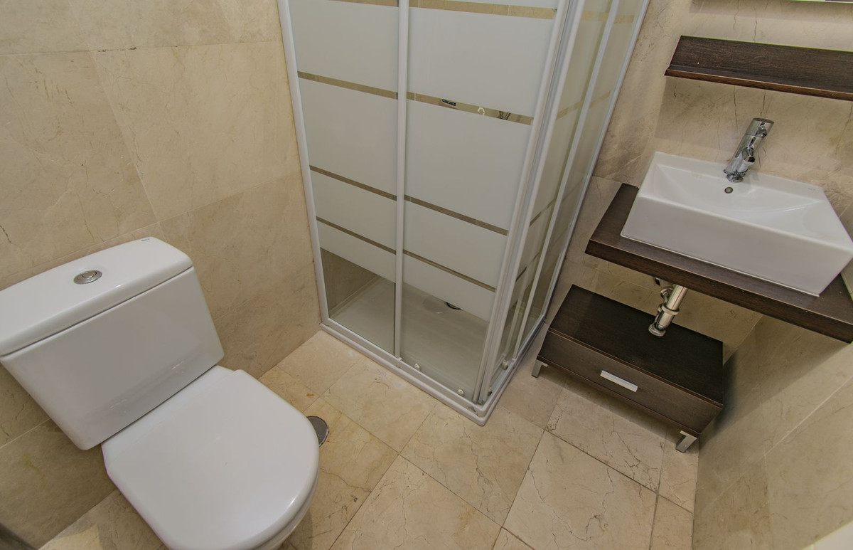 Se vende Apartamento Planta Baja de 2 dormitorios en Costa Del Sol, Málaga, España