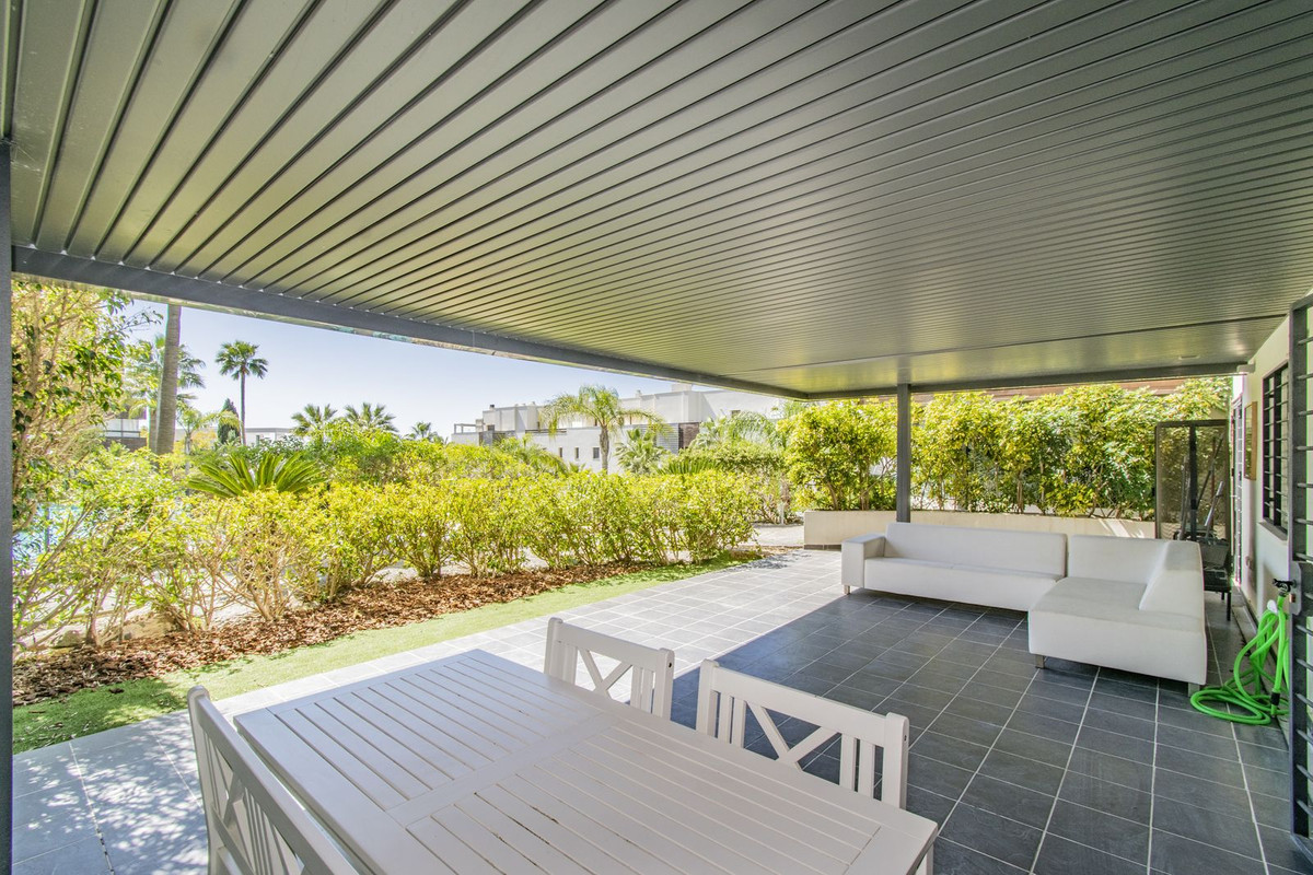 Se vende Apartamento Planta Baja de 2 dormitorios en Costa Del Sol, Málaga, España