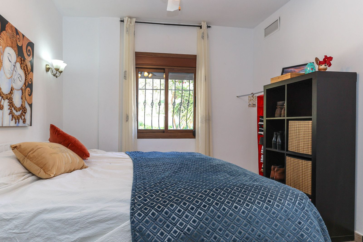4 Bed Townhouse for sale in Alozaina Costa Del Sol, Málaga, Spain