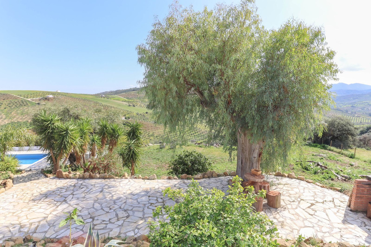 4 Bed Townhouse for sale in Alozaina Costa Del Sol, Málaga, Spain