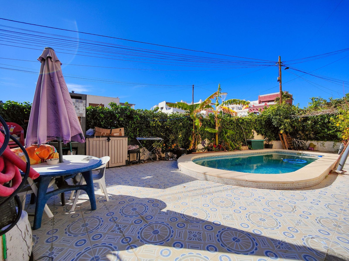 4 Bed Townhouse for sale in San Miguel De Salinas Costa Blanca, Alicante, Spain