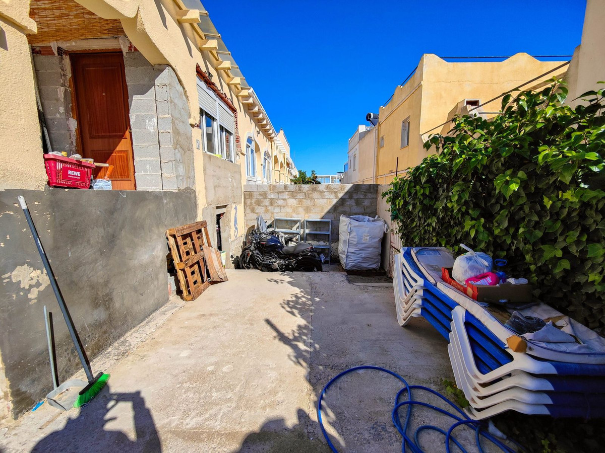4 Bed Townhouse for sale in San Miguel De Salinas Costa Blanca, Alicante, Spain