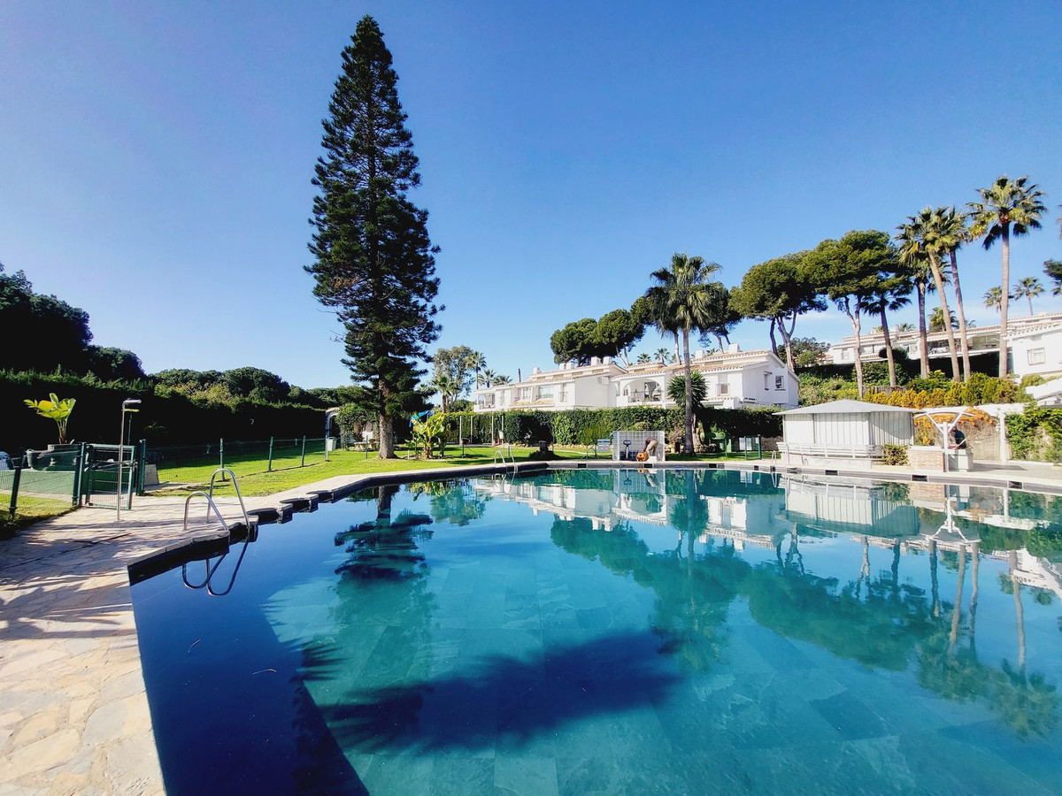 3 Bed Townhouse for sale in Miraflores Costa Del Sol, Málaga, Spain
