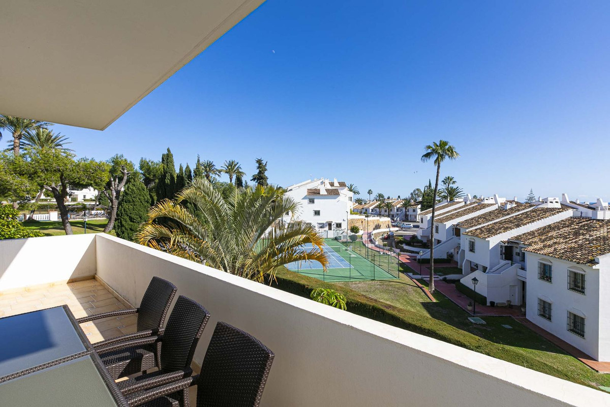 3 Bed Apartment for sale in Nueva Andalucía Costa Del Sol, Málaga, Spain