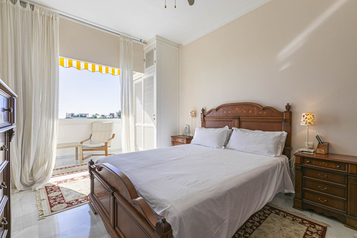 3 Bed Apartment for sale in Nueva Andalucía Costa Del Sol, Málaga, Spain