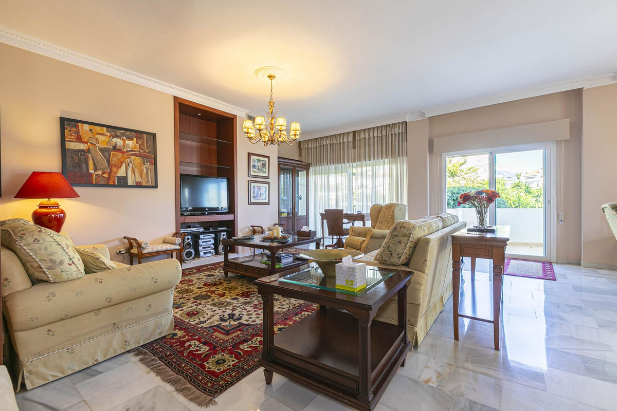 3 Bed Apartment for sale in Nueva Andalucía Costa Del Sol, Málaga, Spain