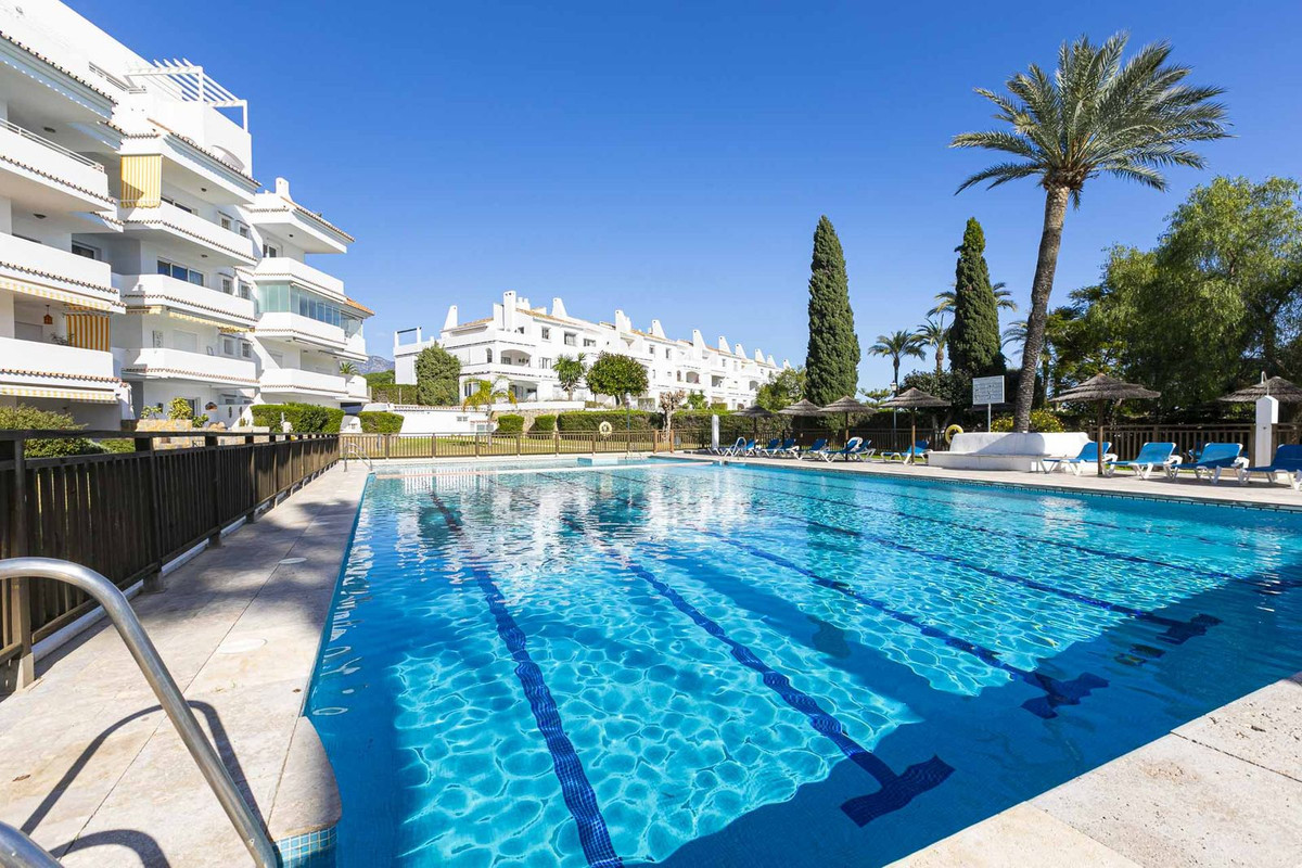 3 Bed Apartment for sale in Nueva Andalucía Costa Del Sol, Málaga, Spain