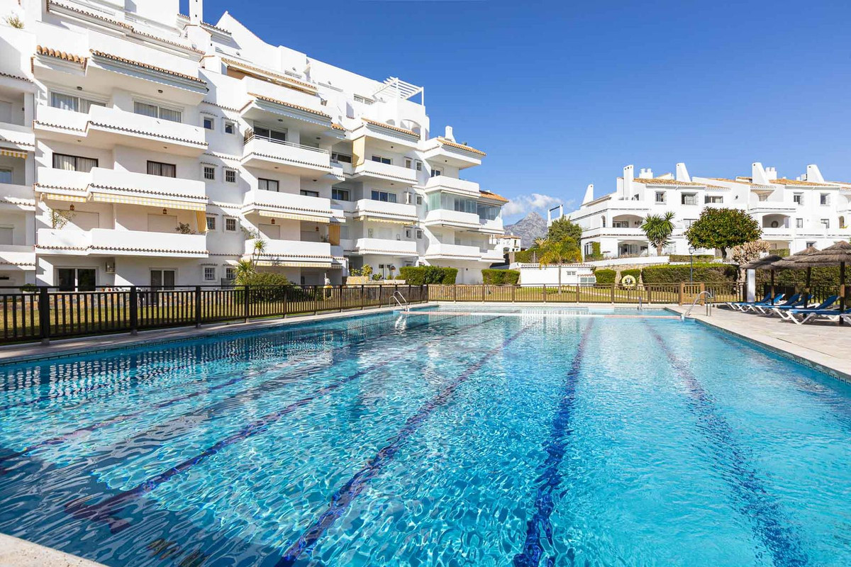 3 Bed Apartment for sale in Nueva Andalucía Costa Del Sol, Málaga, Spain