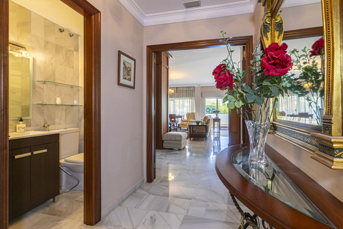 3 Bed Apartment for sale in Nueva Andalucía Costa Del Sol, Málaga, Spain