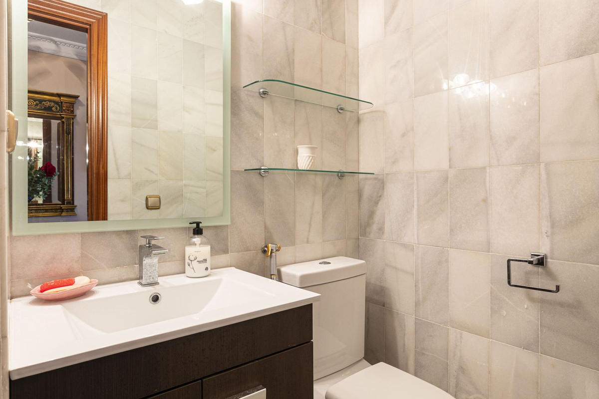 3 Bed Apartment for sale in Nueva Andalucía Costa Del Sol, Málaga, Spain