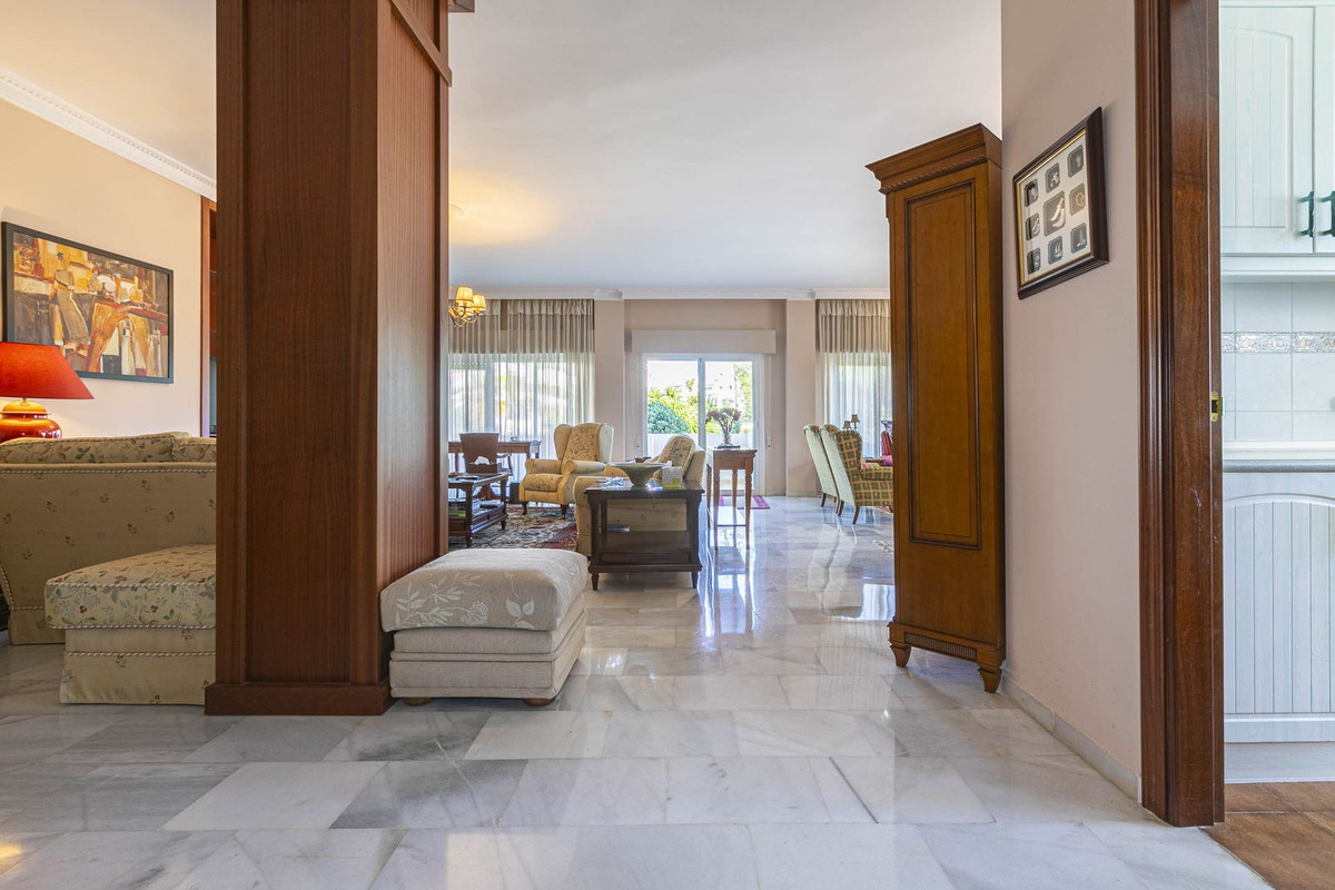 3 Bed Apartment for sale in Nueva Andalucía Costa Del Sol, Málaga, Spain