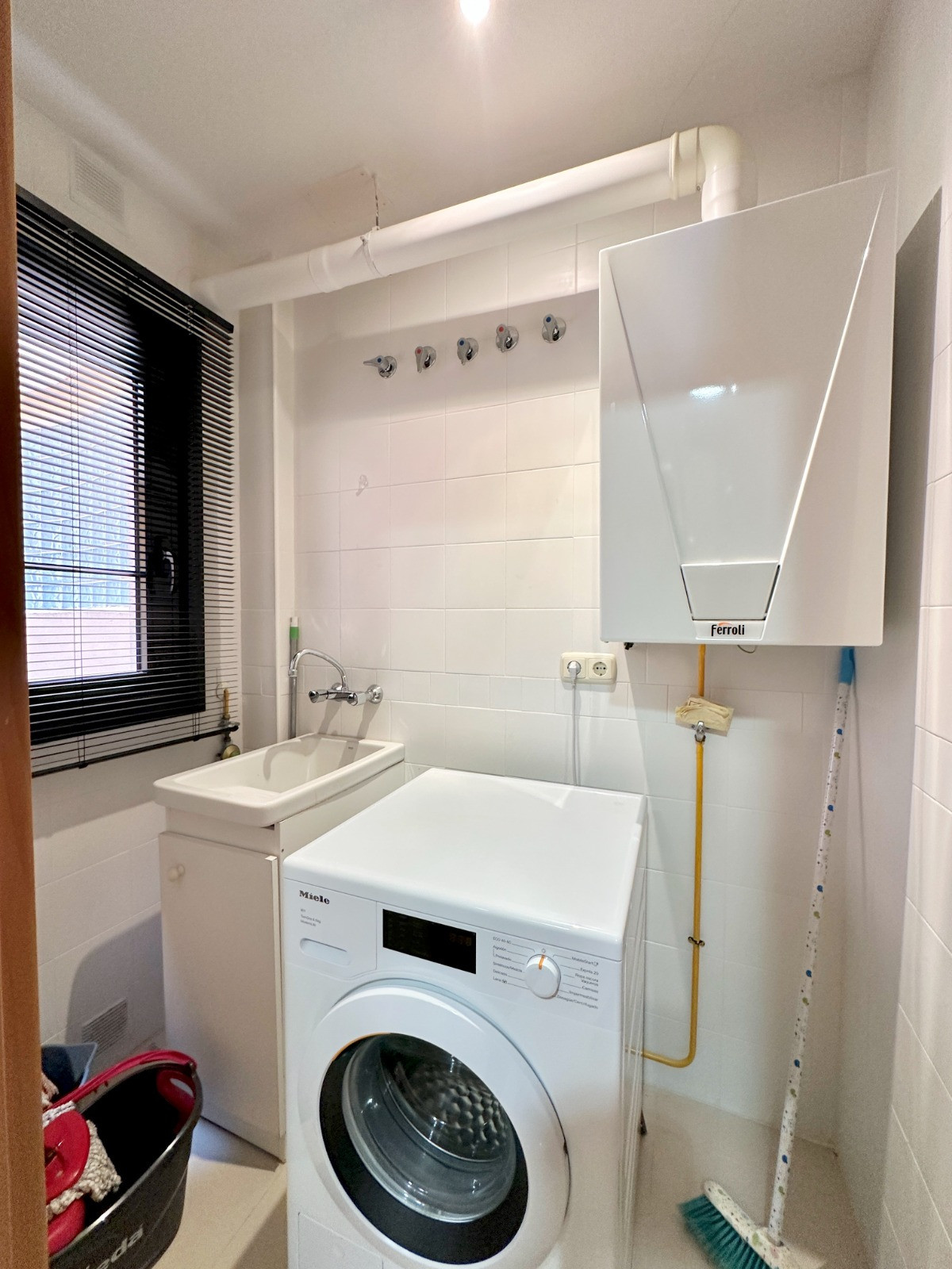 2 Bed Apartment for sale in Puerto Banús Costa Del Sol, Málaga, Spain