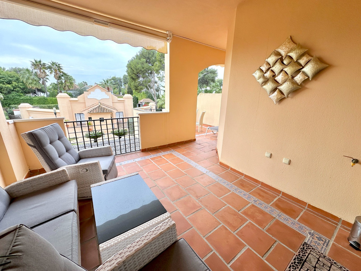 2 Bed Apartment for sale in Puerto Banús Costa Del Sol, Málaga, Spain