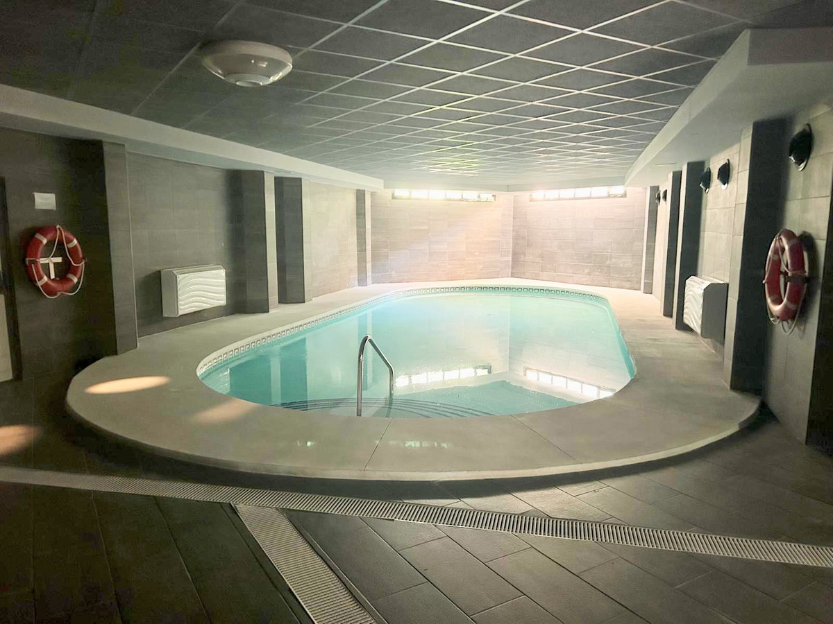 2 Bed Apartment for sale in Puerto Banús Costa Del Sol, Málaga, Spain